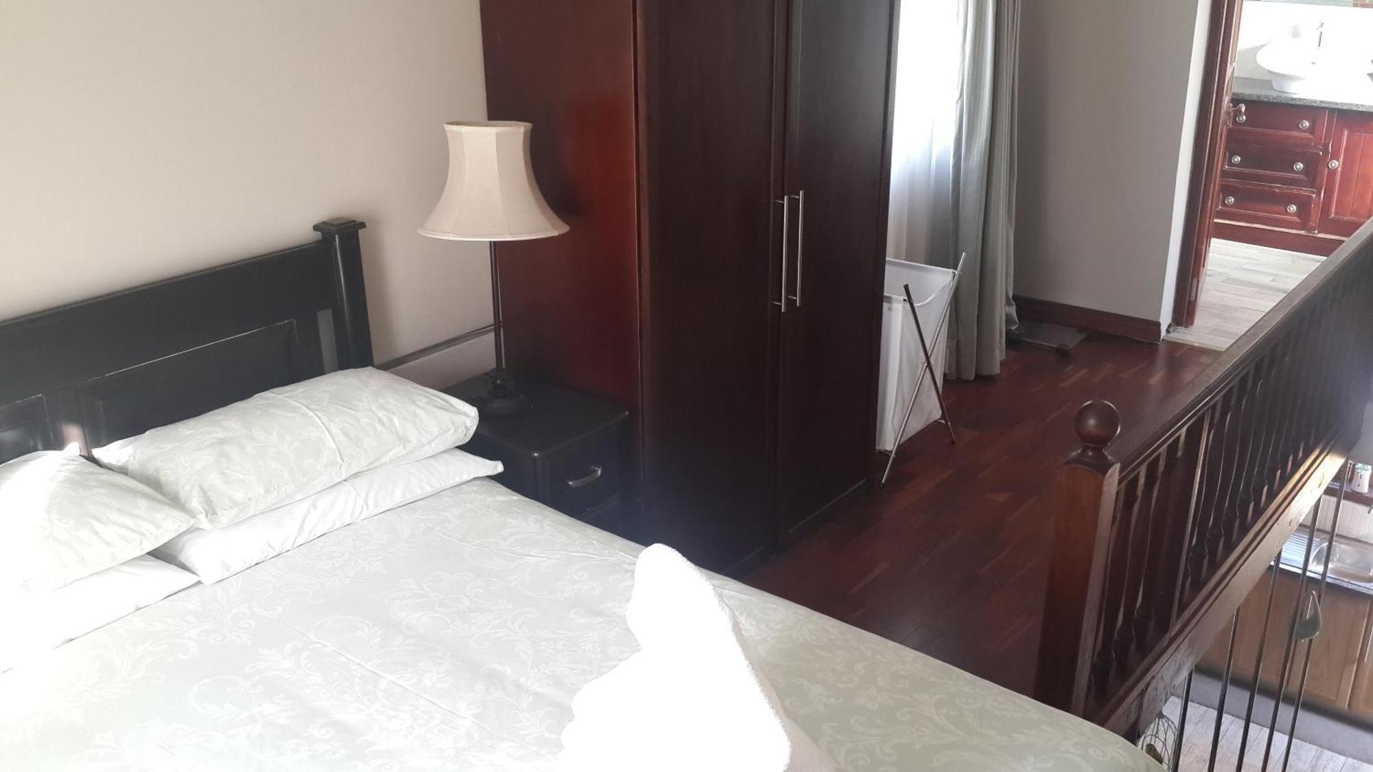 Eagle Rock Executive Guest House Kempton Park Bilik gambar